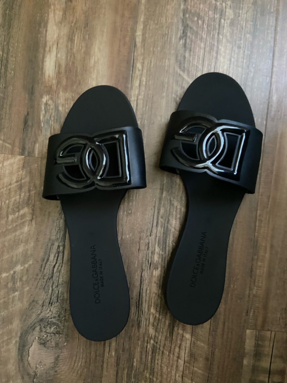Dolce & Gabbana Black Patent Logo Slide Sandals